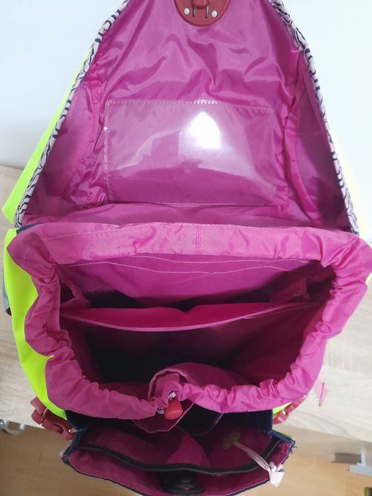 Vand ghiozdan pt fetite