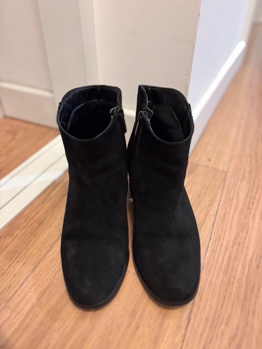 Botine piele intoarsa negru marimea 38