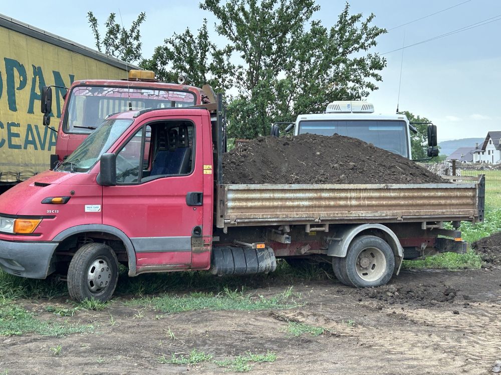 Pamant negru pentru gazon/sera