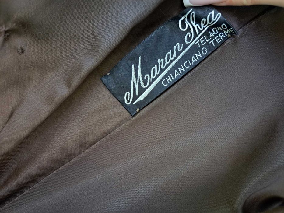 Vând haină de blană nutrie