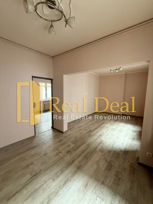 Дава се под наем Двустаен апартамент в София, Център - 80 кв.м за 550 € - Снимка #2