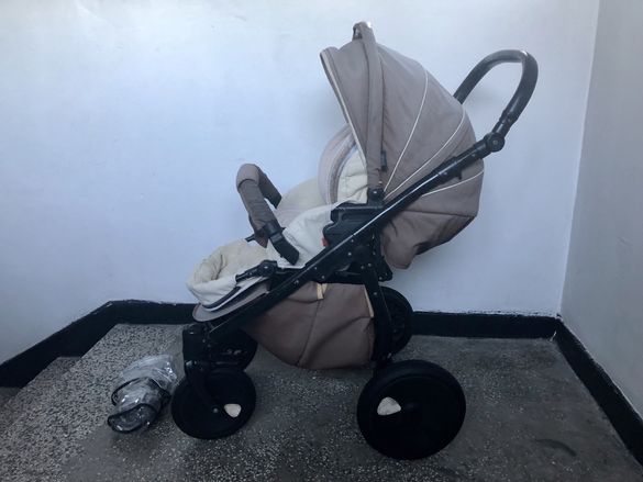 Детска количка с помпащи гуми