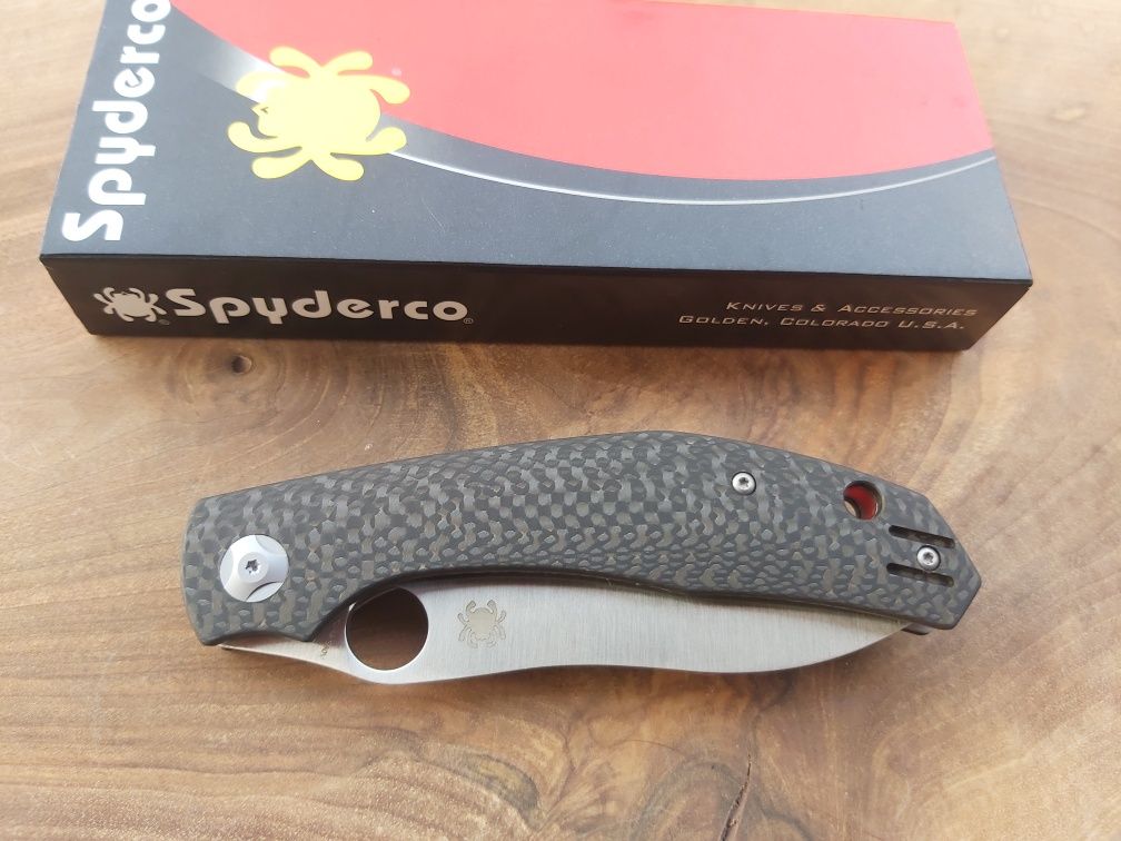 Сгъваем джобен  нож Spyderco Capara ,Carbon Fiber