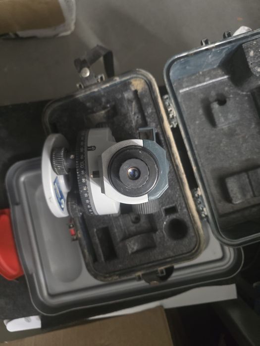 Nivela optica Bosch Gol 32G Professional cu stativ