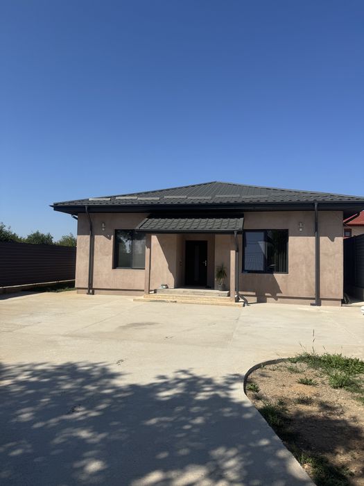 Casa de vanzare la cheie