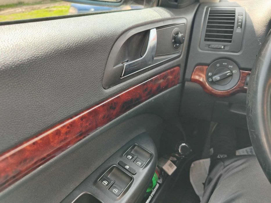 Vand sau schimb skoda octavia 2 cu logan dupa 2017