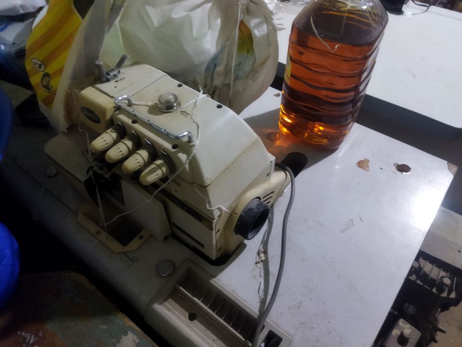 4 дона хар хил турдаги тикув машинкалари сотилади