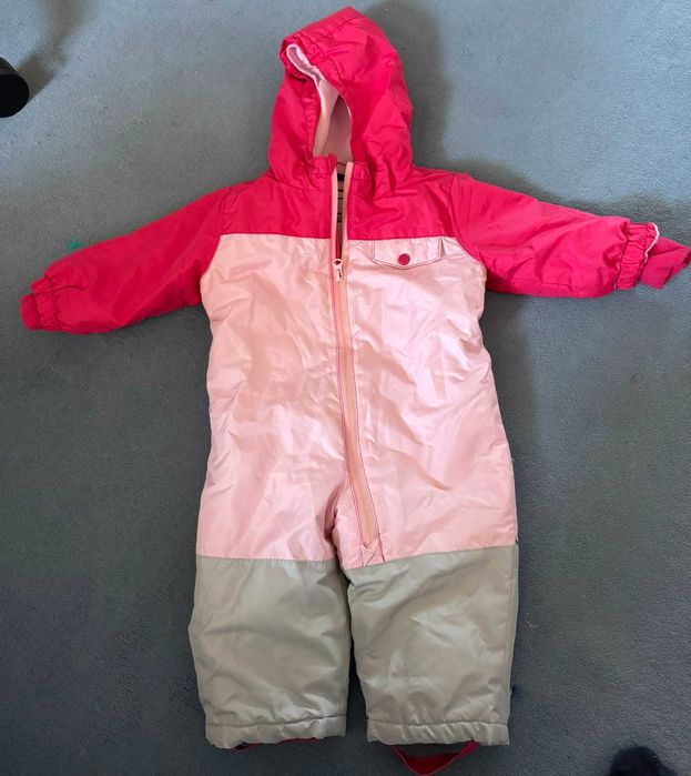 Много запазен космонавт и якета