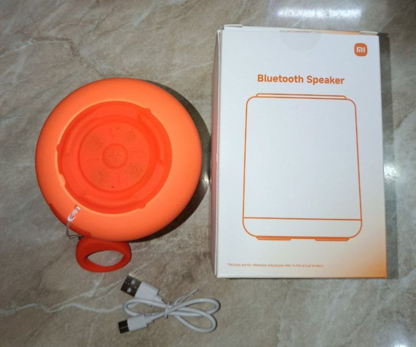 Продам блютуз колонку