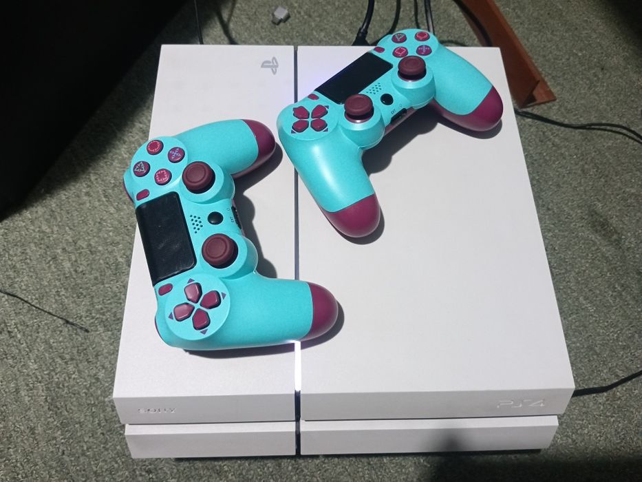 Playstation 4 +500gb fat 11.00