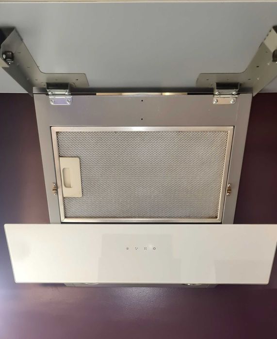 Стенен аспиратор бяло стъкло 500м³