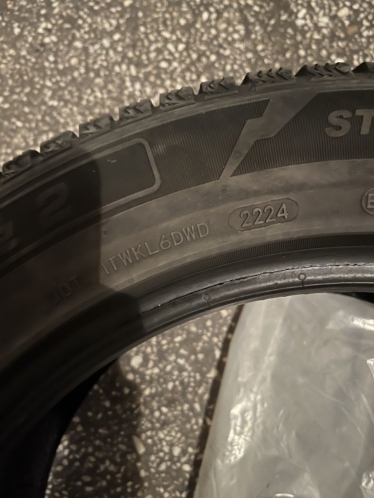 Anvelope iarna 215/55/r17