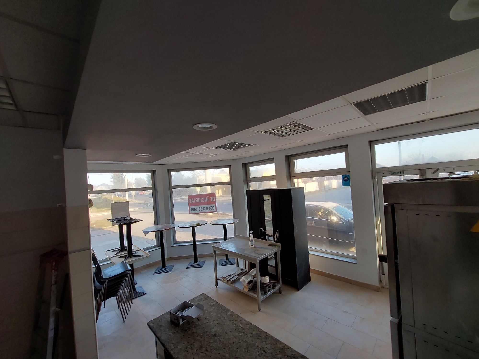 Imobil - Spațiu comercial drum european E60 - HÂRȘOVA