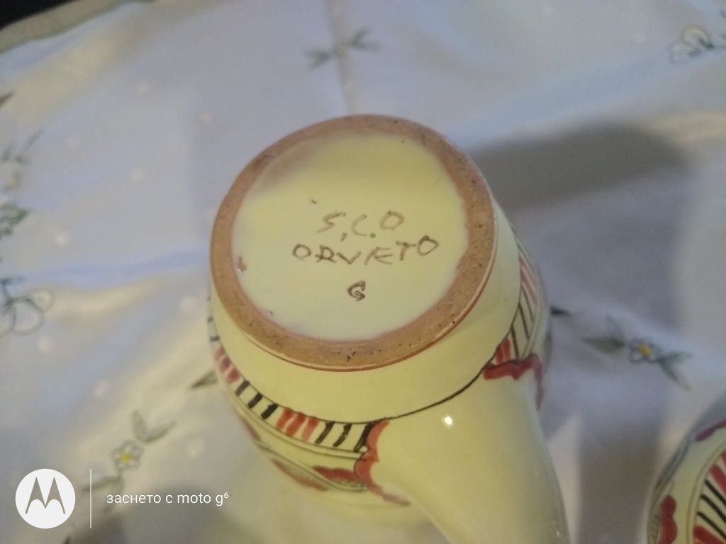 Италианска ръчно рисуван сервиз за кафе S.C.O Orvieto Italy.