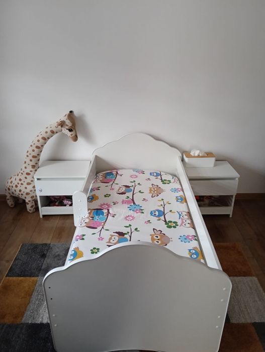 Pat copii 140x70 cu 2 noptiere