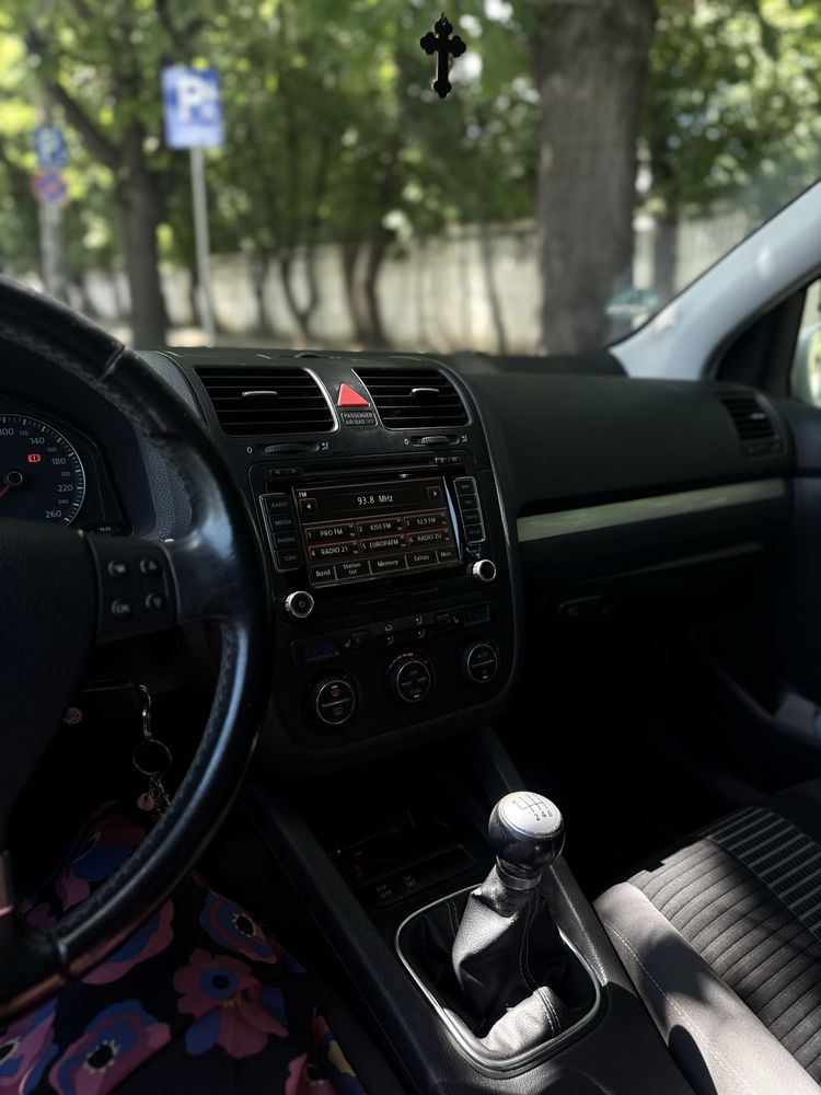 Volkswagen Golf 5 United 1.9 TDI 6/2008 -dorari premium