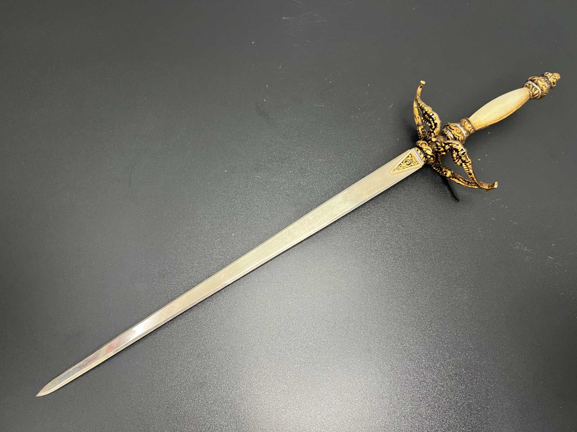 Декоративен меч/кинжал №5365