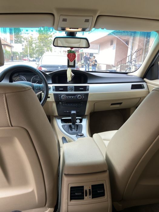 Bmw seria 3 din 2010