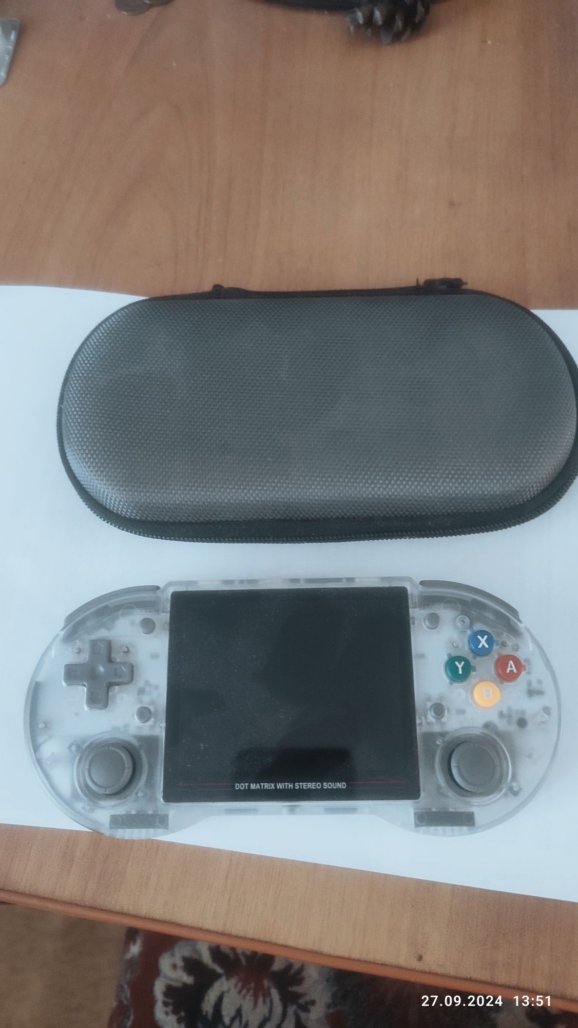 Продам игровую консоль