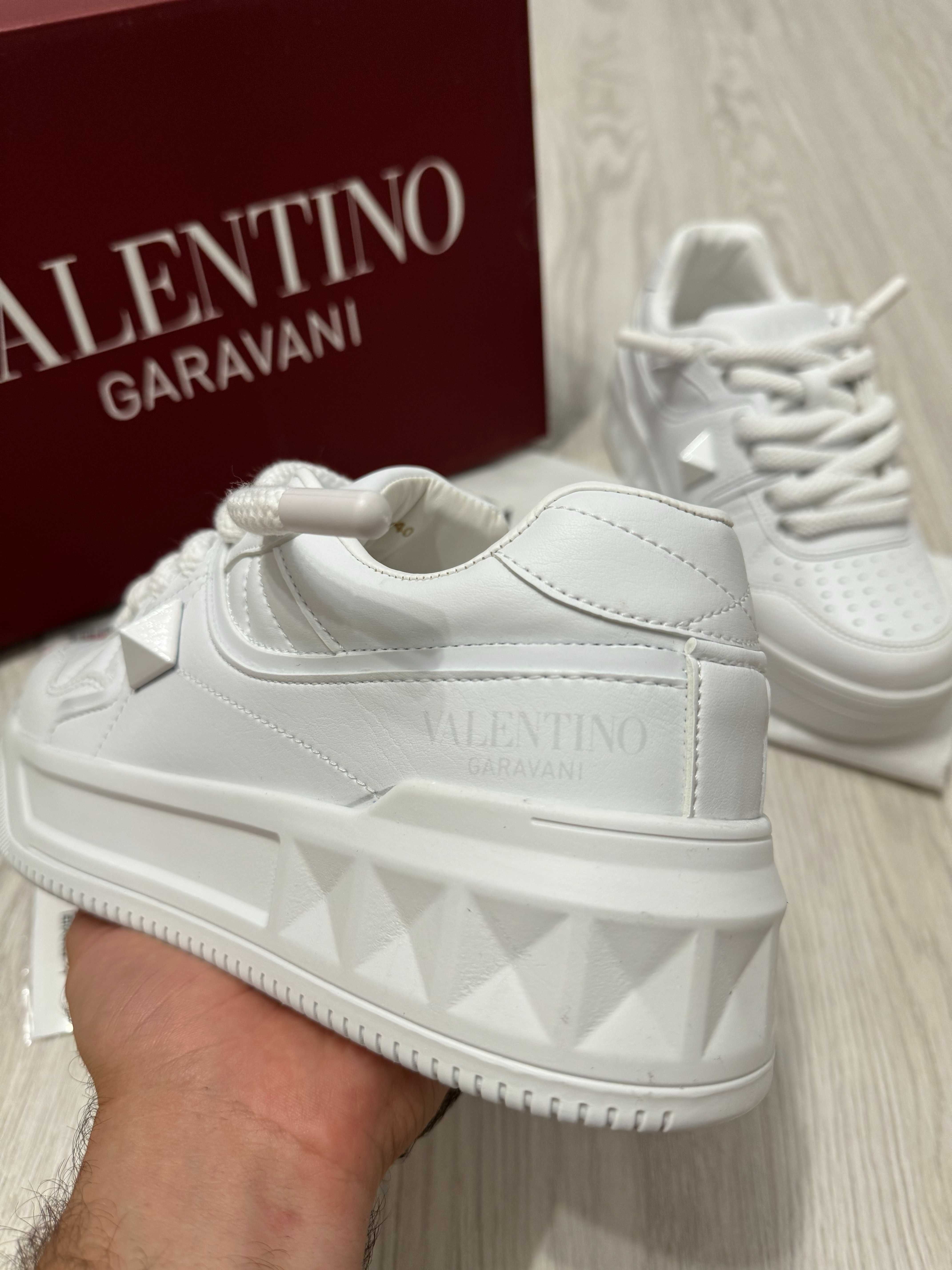 Adidasi Valentino Ga ravani One Stud Low Full Box Albi