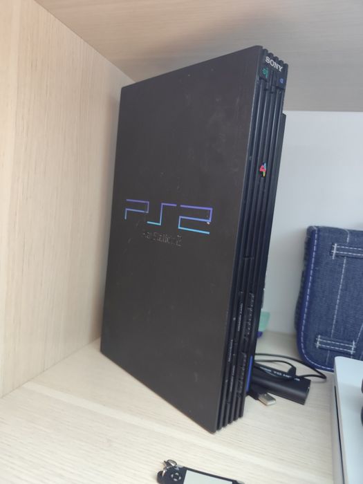 Продам пс2 фат в отличном состоянии