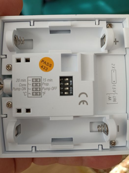 Termostat digital Honeywell Home T135C110AEU DT135 neprogramabil, alb