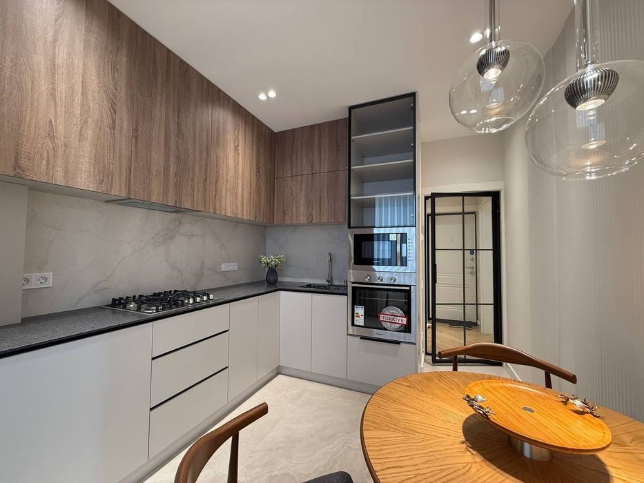 Продается 2х ком квартира на ул Нукусская, ор-р: Гламур, 60 м²