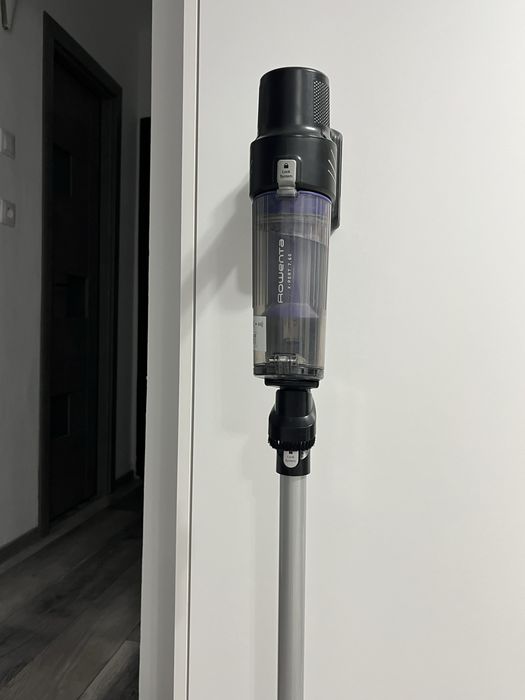 Aspirator de mana fara fir Rowenta x pert 67.0