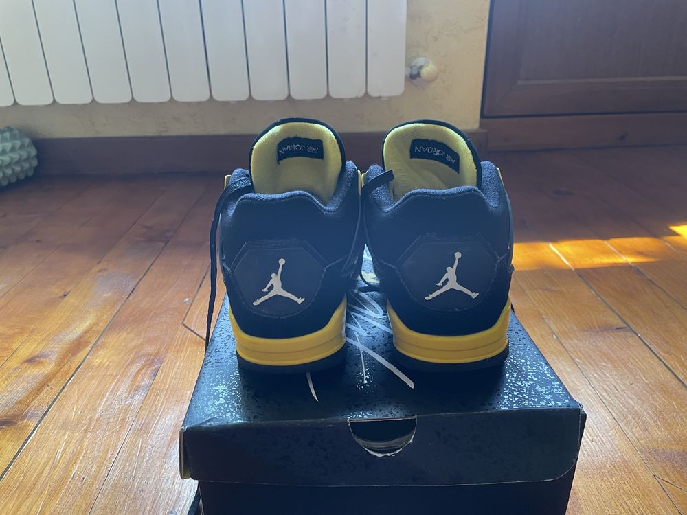 Jordan 4 като нови