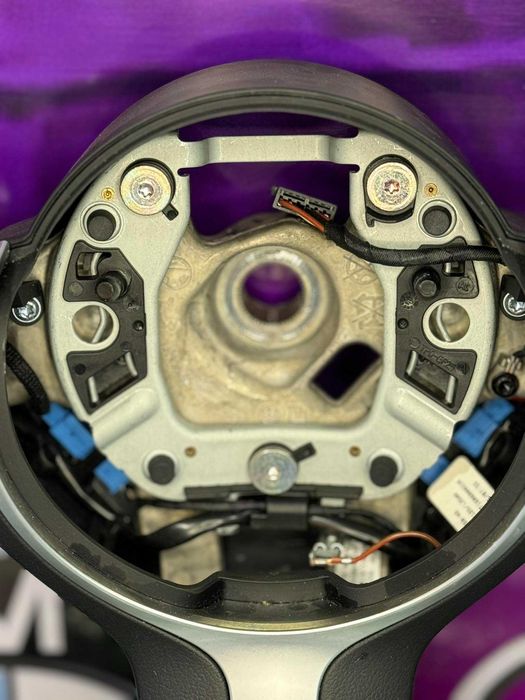 BMW X1 F48 F45 F46 X2 F39 Кожен спортен волан Лост за смяна