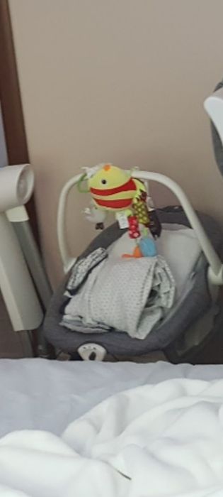 Vand carut GreenTom 2 in 1+ scoica corsa, scaun cu măsuță, leagăn elec