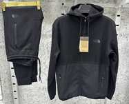 Trening Barbati The North Face Triple Black!