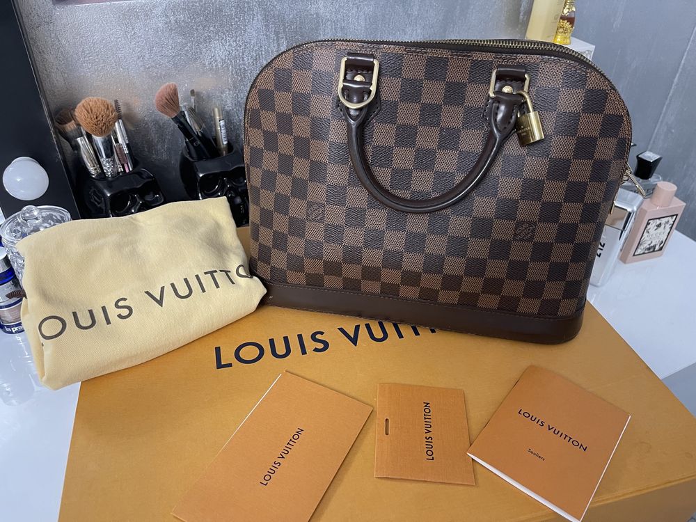 Louis Vuitton Alma PM