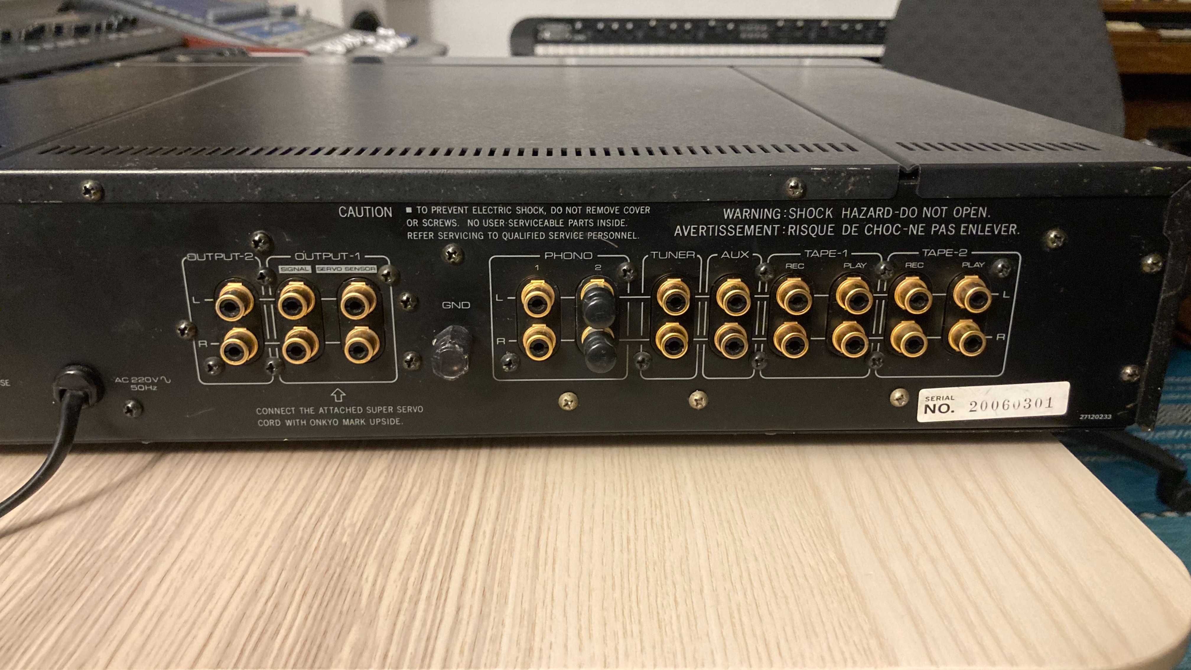 Onkyo P 3060 Pre Amplificator Super Servo