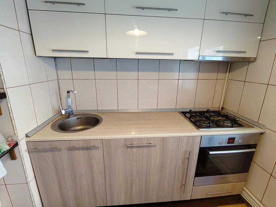 Inchiriez apartament cu 3 camere zona IFR