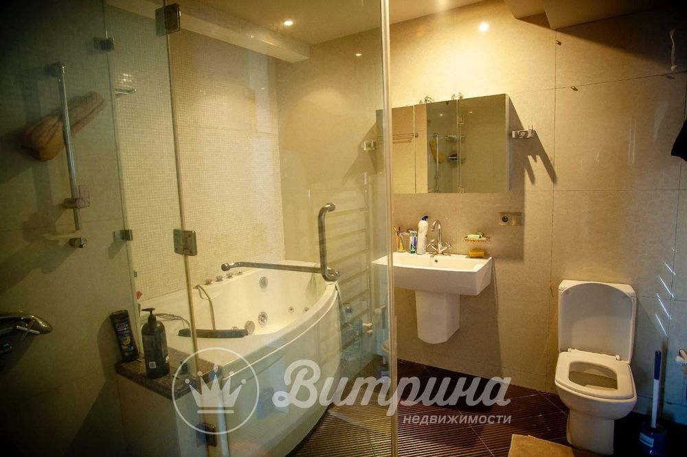 Продаётся 2-комнатная квартира в Московских высотках