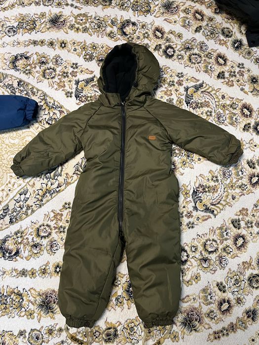 Продам комбинезон 86