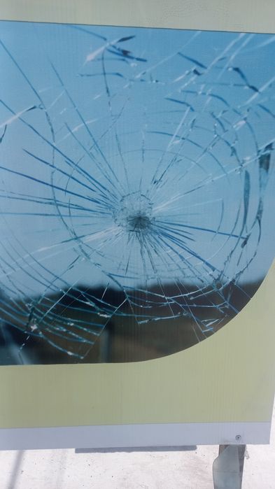 Ремонт лобовых стекол трещины любого типа