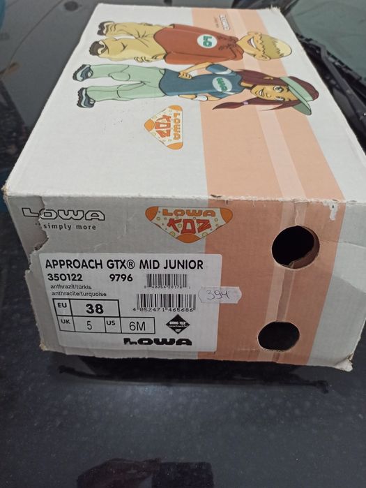 Детски младежки дамски туристически обувки Lowa Gore tex 38 номер