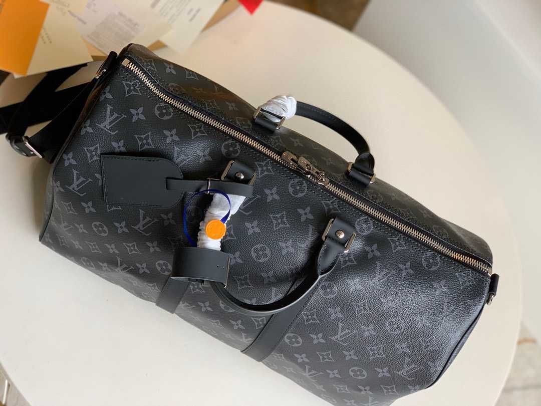 Genti Louis Vuitton