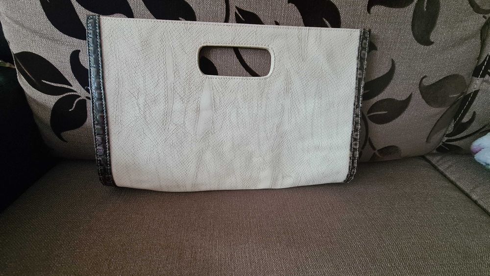 Дамска чанта клъч