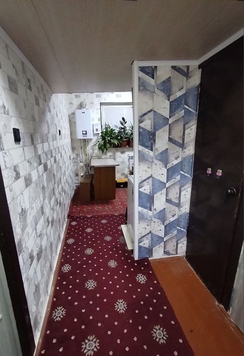 Bo'stonlik charvoqda dom kvartira sotiladi 1 xonali