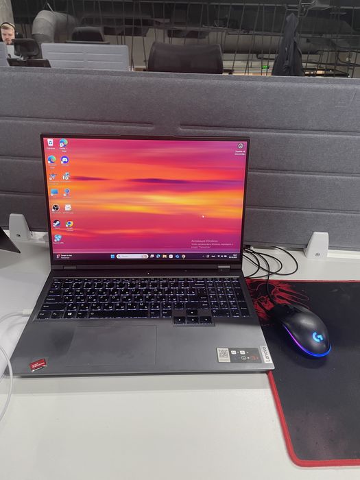 Игровой ноутюук от Lenovo