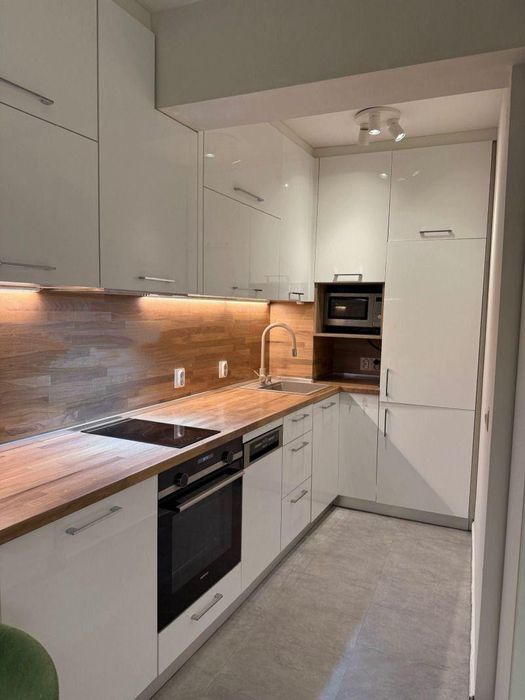 Тристаен апартамент в Центъра а София.