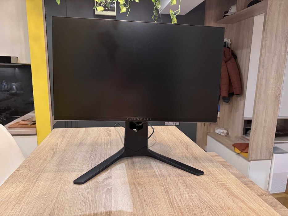 Monitor Alienware 25"
