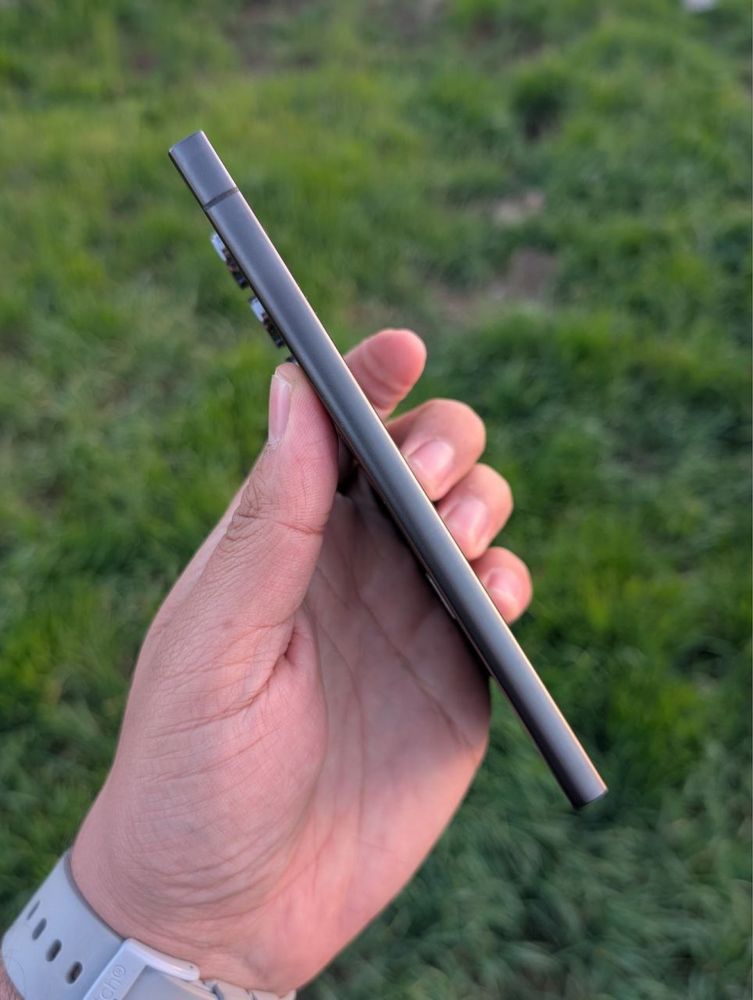 Samsung s24 ultra (12/512 ииидеал Sim+esim)