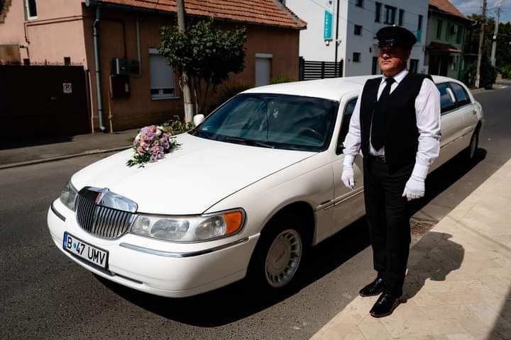 Limuzina si masina de epoca pentru nunti