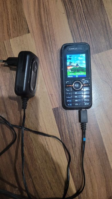 Telefoane cu incarcator