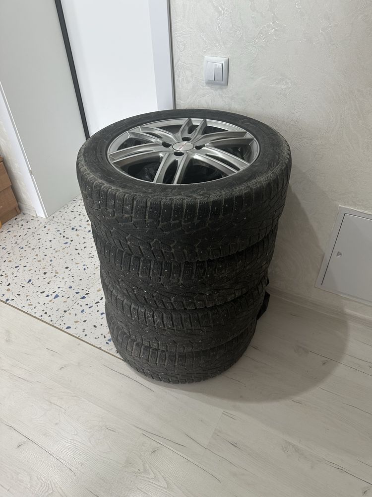 Продаю зимние шины с дисками Cordiant snow cross