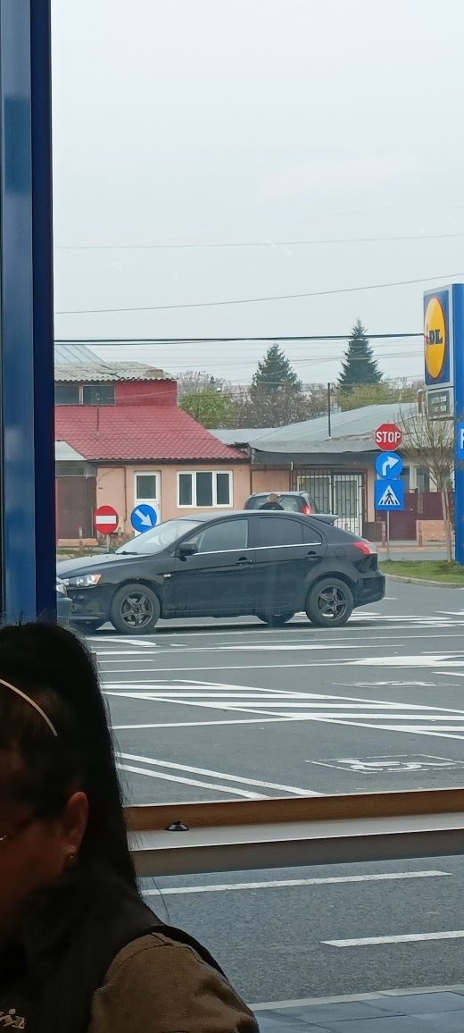 Mitsubishi lancer sportbak ,18 benzina